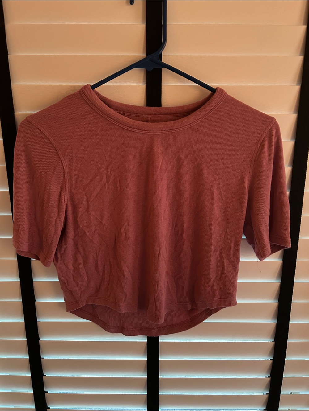 Lululemon hold tight cropped t shirt size 8/ no tag